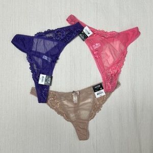 Lace and mesh thong set